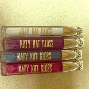 Katy Kat gloss lot of 4 cover girl